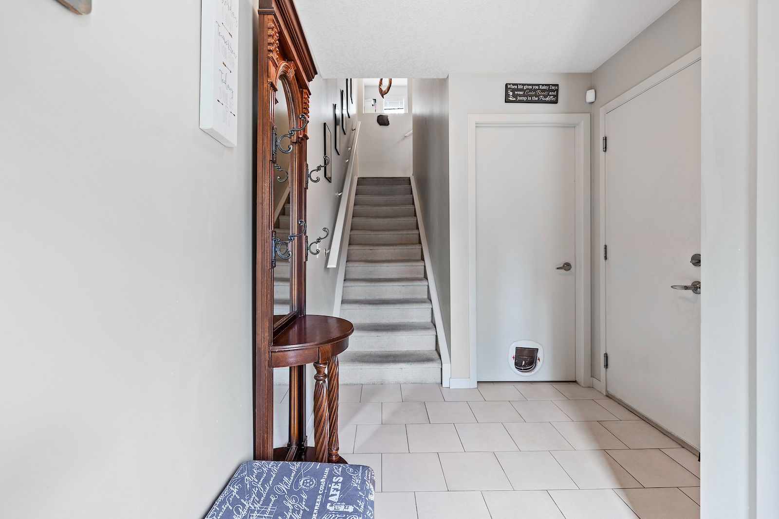 Calgary 2 + Den bedrooms Townhouse for rent. Property photo: 499600-1