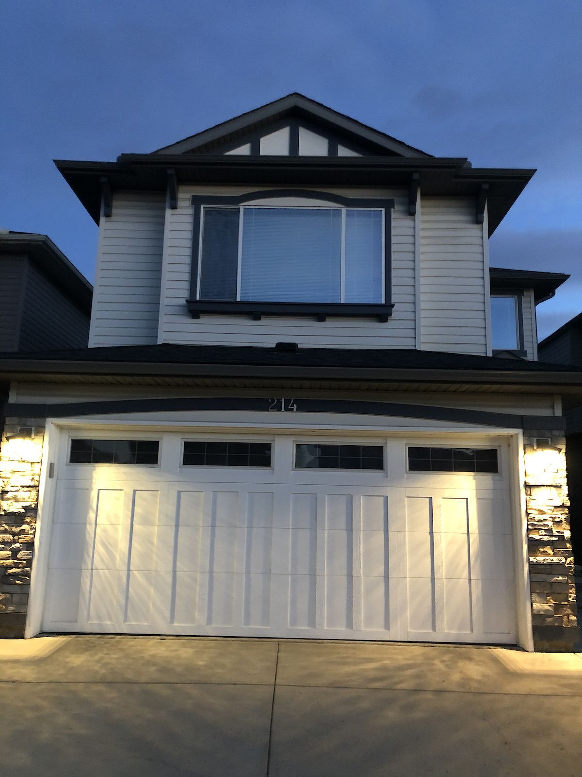 Calgary 4 + Den bedrooms House for rent. Property photo: 506158-1