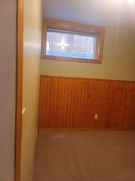 Calgary 2 bedrooms Room For Rent for rent. Property photo: 506431-2