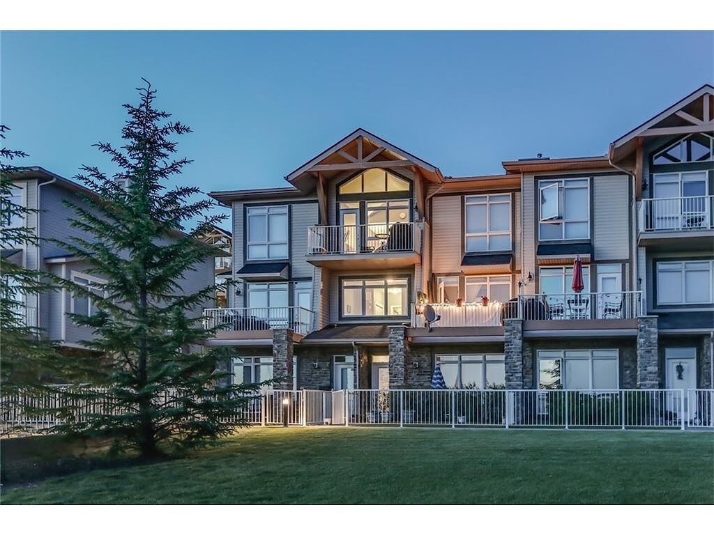 Calgary 2 bedrooms Townhouse for rent. Property photo: 509088-1