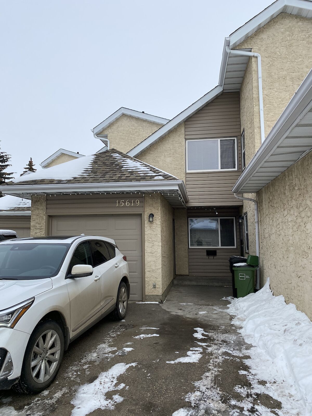 Edmonton Pet Friendly Townhouse For Rent | Dunluce | Total upgrade 3BRS ...