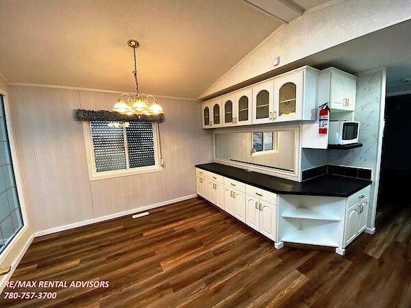 Edmonton 3 bedrooms Mobile for rent. Property photo: 510948-3