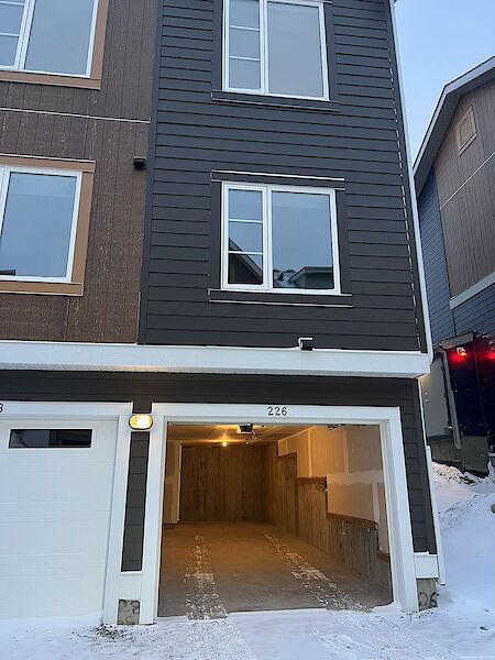 Calgary 2 bedrooms Townhouse for rent. Property photo: 511784-2