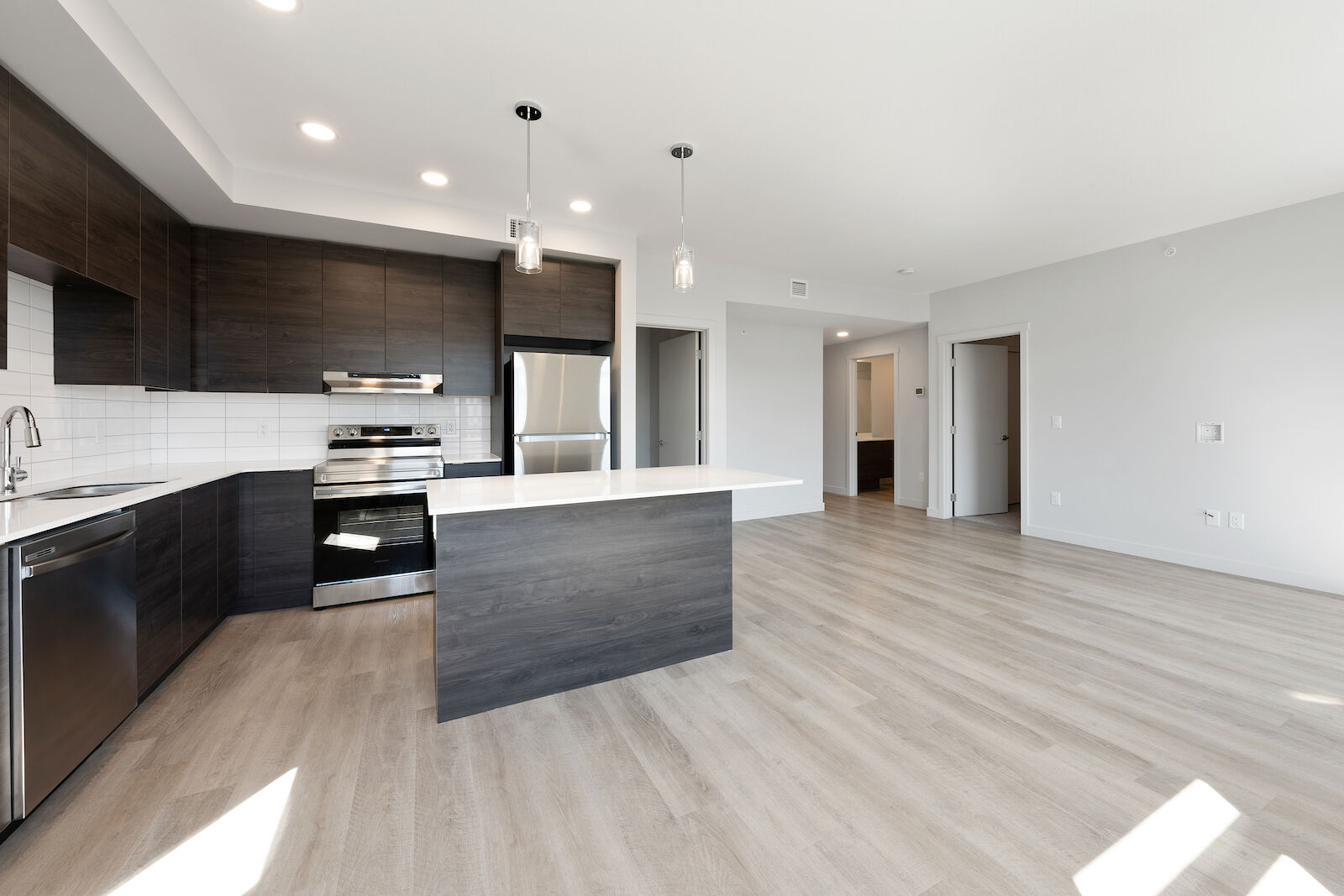 Kelowna bachelor bedrooms Apartment for rent. Property photo: 512858-1