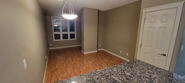 Edmonton 2 bedrooms Condo Unit for rent. Property photo: 512964-3