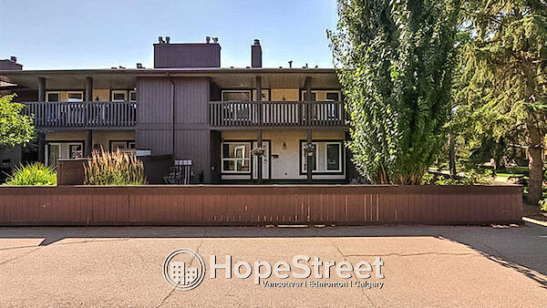 Edmonton 3 bedrooms Townhouse for rent. Property photo: 512993-2