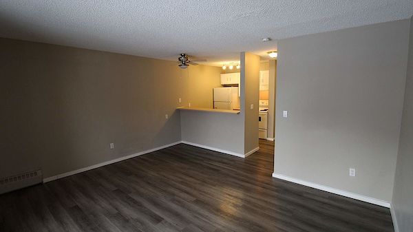 Calgary bachelor bedrooms Apartment for rent. Property photo: 51406-2