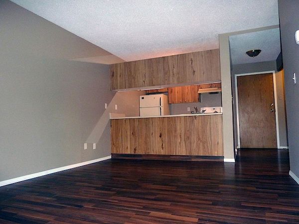 Calgary 1 bedroom Apartment for rent. Property photo: 51407-2