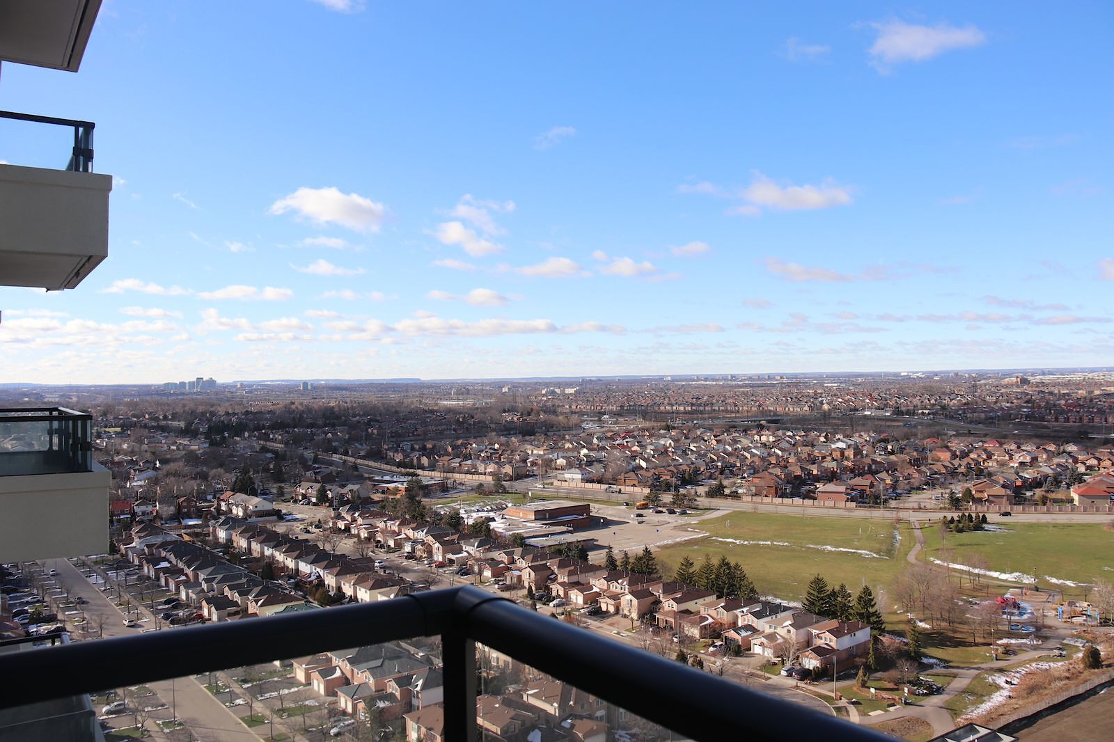 Mississauga 2 bedrooms Condo Unit for rent. Property photo: 514109-1