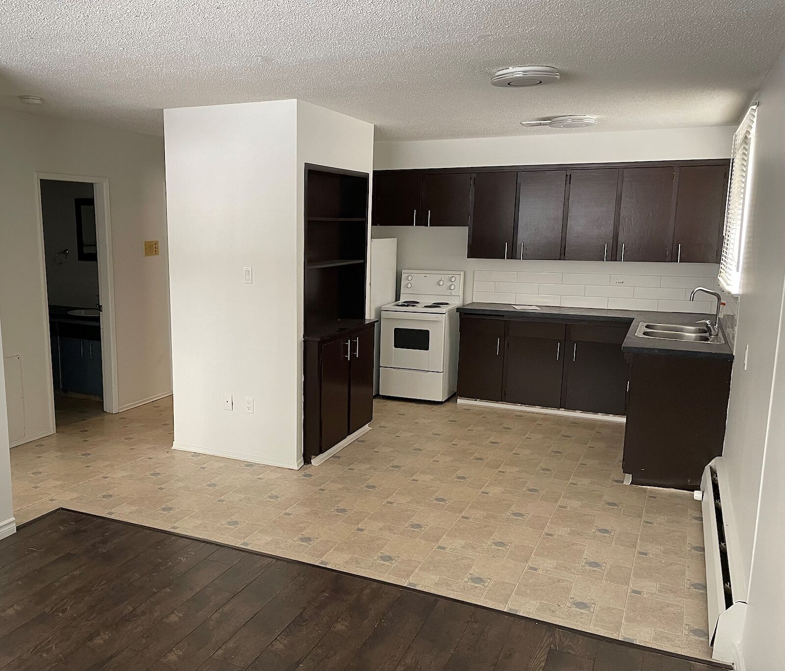 Edmonton 1 bedroom Apartment for rent. Property photo: 514512-1