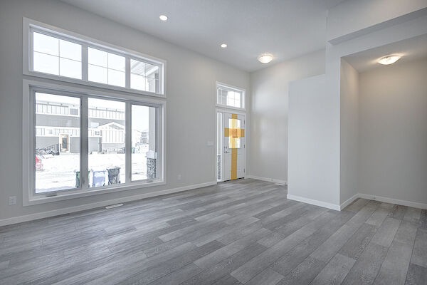 Calgary 3 + Den bedrooms Main Floor for rent. Property photo: 515030-3