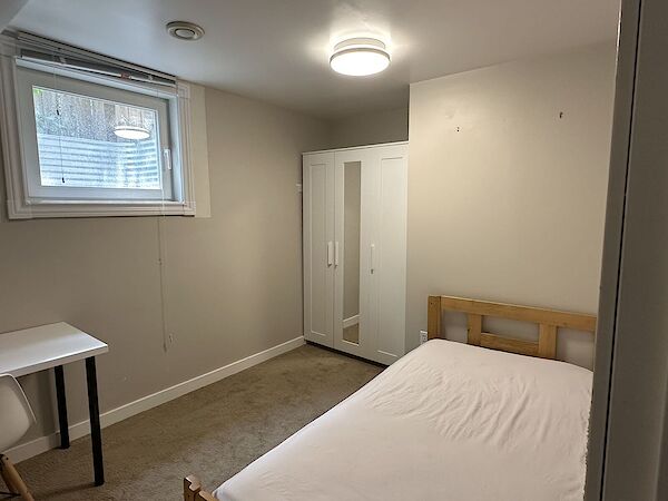 Calgary 1 bedroom Room For Rent for rent. Property photo: 515384-2