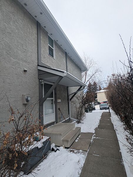 Calgary 3 + Den bedrooms Townhouse for rent. Property photo: 515662-2