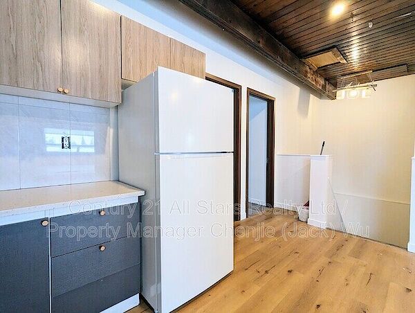 Edmonton 1 bedroom Room For Rent for rent. Property photo: 515860-3