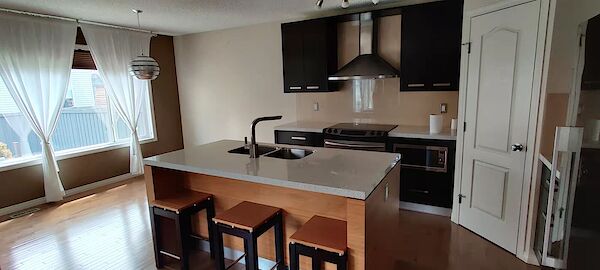 Edmonton 4 bedrooms House for rent. Property photo: 516068-2