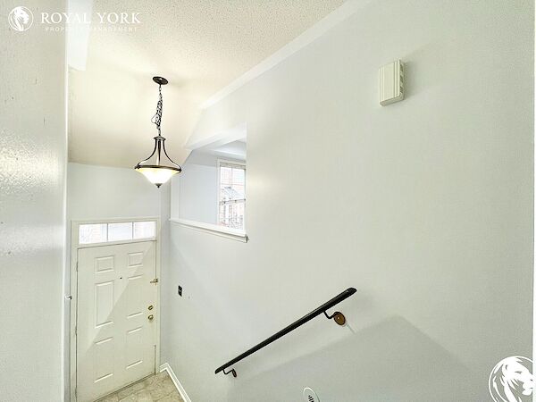 Scarborough 3 bedrooms Townhouse for rent. Property photo: 516661-3
