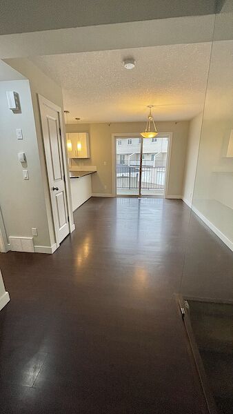 Edmonton 3 bedrooms Townhouse for rent. Property photo: 517186-2