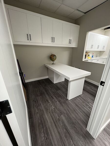 Calgary  bedrooms Office Space for rent. Property photo: 517303-2