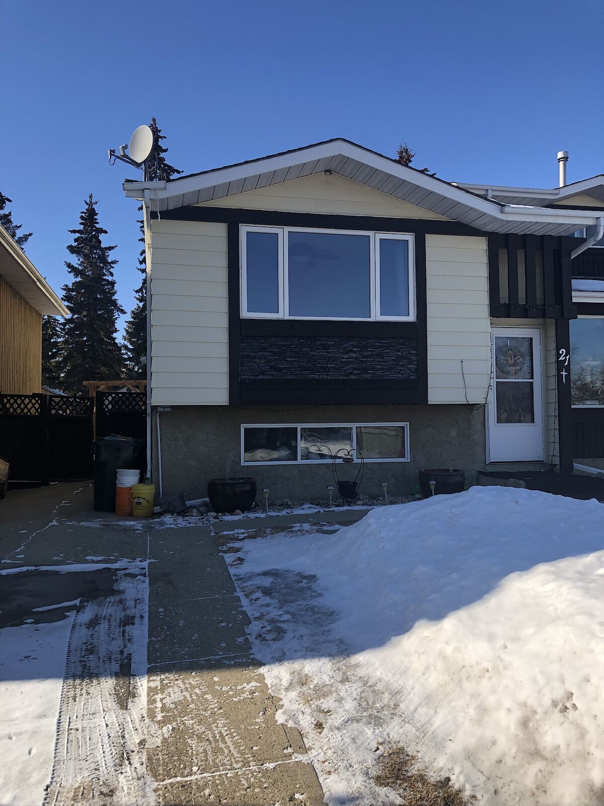 Spruce Grove 5 bedrooms Duplex for rent. Property photo: 517621-1