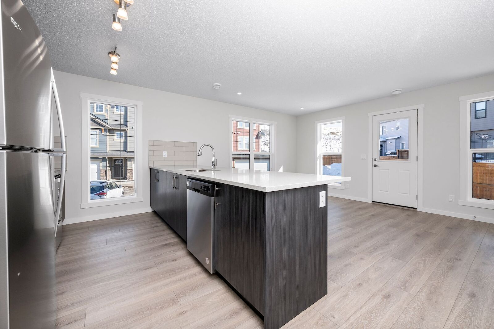 Calgary 3 bedrooms Townhouse for rent. Property photo: 518139-1