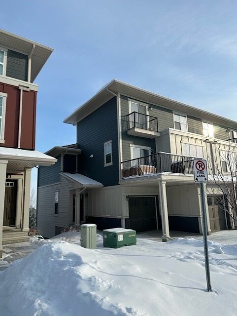 Calgary 3 bedrooms Townhouse for rent. Property photo: 518204-1