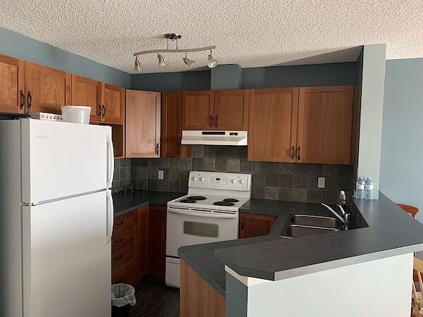 Calgary 2 bedrooms Condo Unit for rent. Property photo: 518297-2