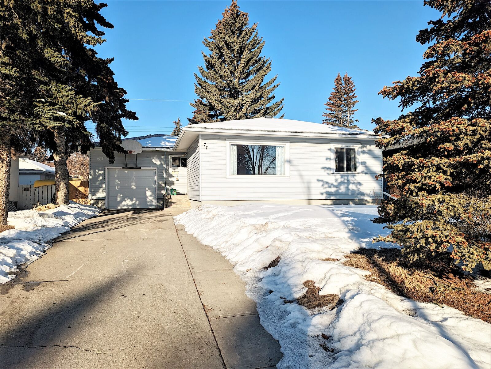 Calgary 4 bedrooms House for rent. Property photo: 518645-1