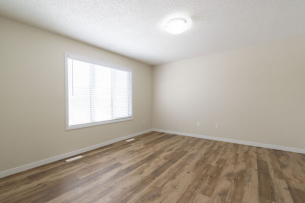 Edmonton 3 bedrooms House for rent. Property photo: 518674-3