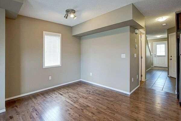 Calgary 2 bedrooms Townhouse for rent. Property photo: 518826-2