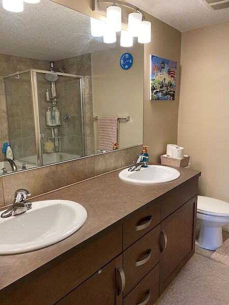 Calgary 2 bedrooms Condo Unit for rent. Property photo: 518874-2