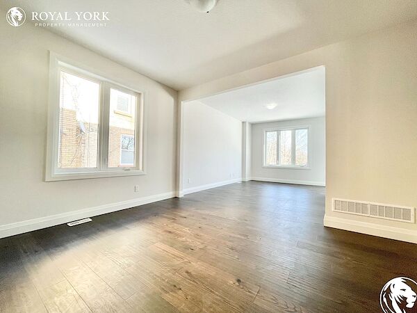 Ingersoll 4 bedrooms Apartment for rent. Property photo: 518909-3