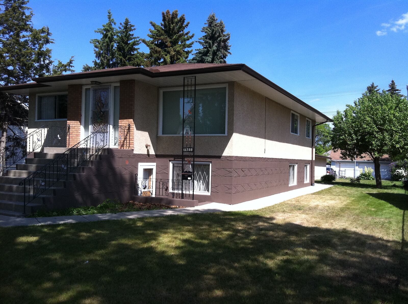 Edmonton 3 bedrooms Main Floor for rent. Property photo: 518967-1