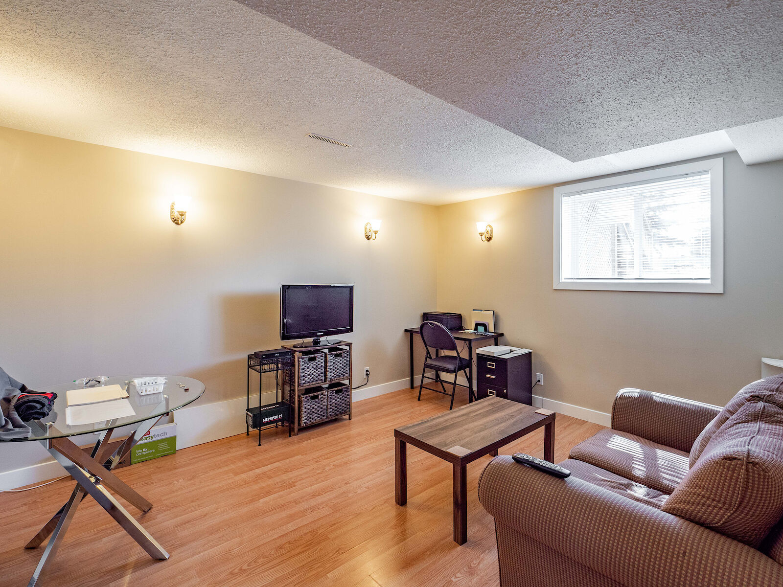 Calgary 1 bedroom Basement for rent. Property photo: 519047-1