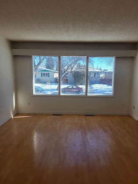 Edmonton 3 bedrooms Duplex for rent. Property photo: 519148-2