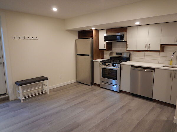Calgary 2 bedrooms Basement for rent. Property photo: 519235-2