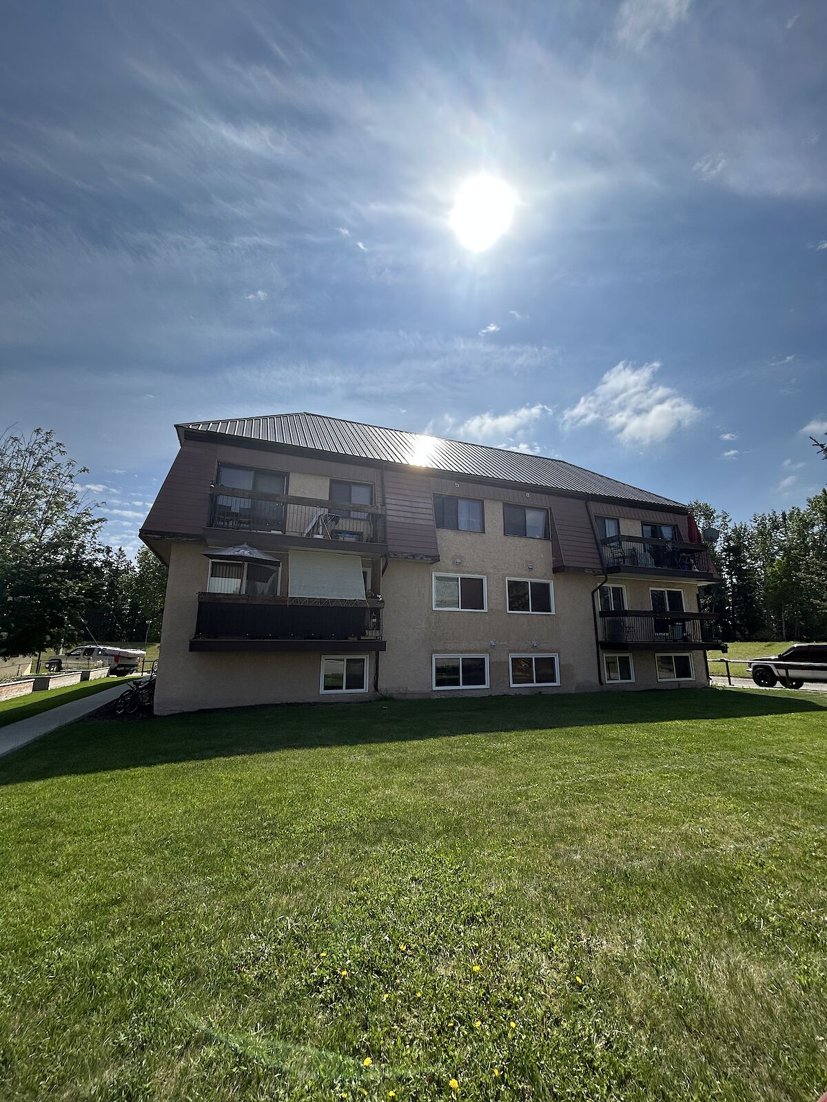 Sundre 2 bedrooms Apartment for rent. Property photo: 519537-1