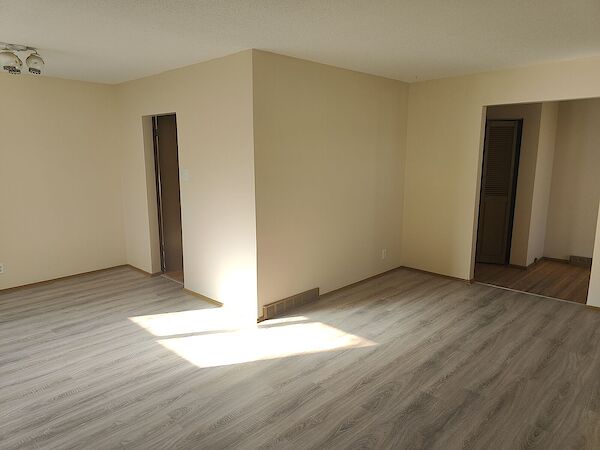 Calgary 2 bedrooms Main Floor for rent. Property photo: 519791-2