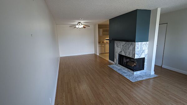 Edmonton 3 bedrooms Townhouse for rent. Property photo: 522050-2