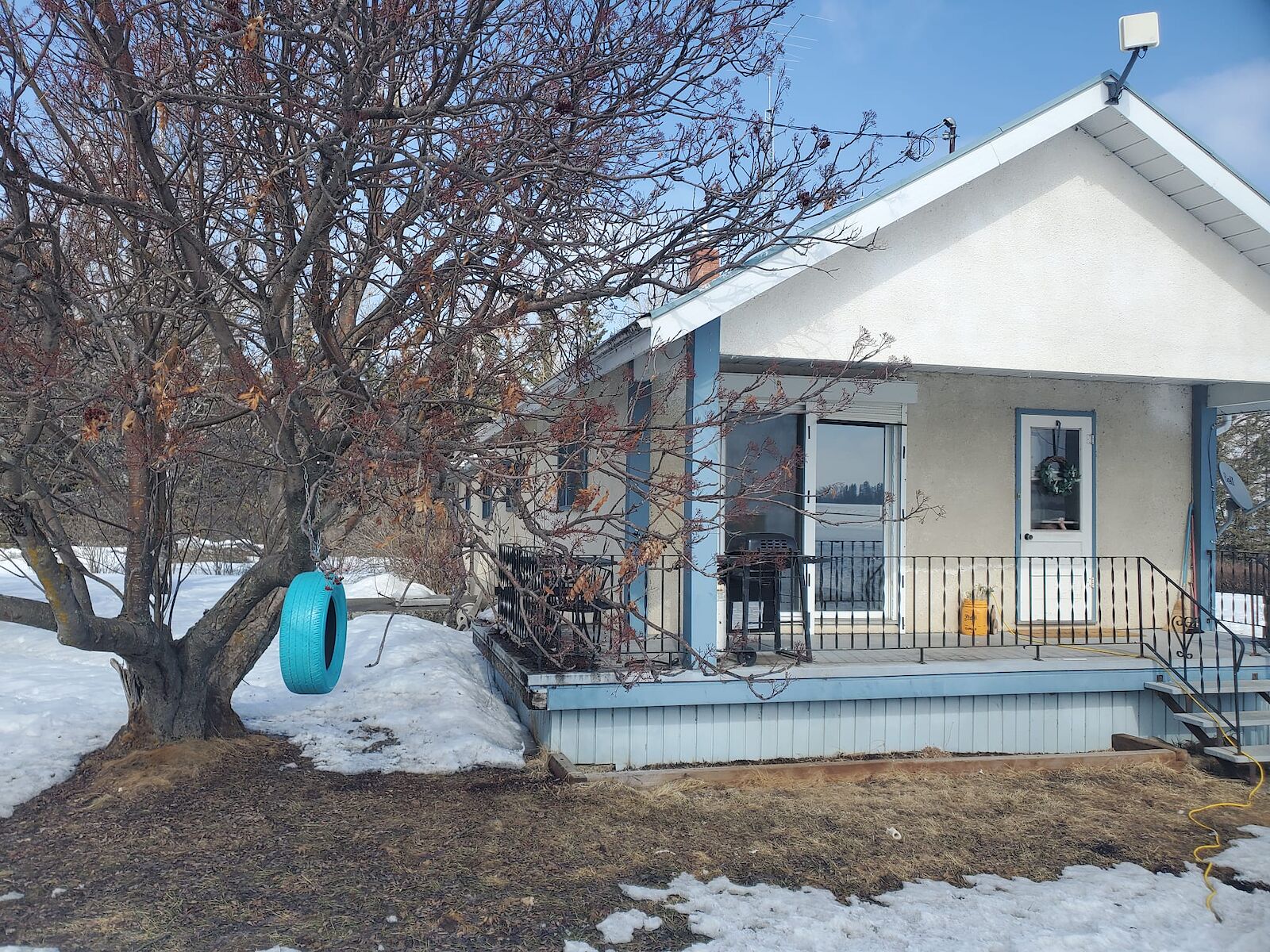 Red Deer 3 bedrooms Acreage for rent. Property photo: 522833-1