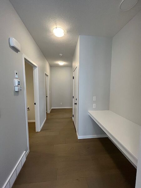 Calgary 3 + Den bedrooms Main Floor for rent. Property photo: 523616-3