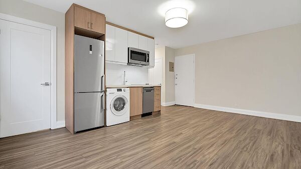 Toronto 2 bedrooms Apartment for rent. Property photo: 523930-2