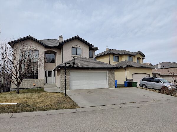 Calgary 5 + Den bedrooms House for rent. Property photo: 524220-2