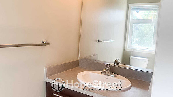 Edmonton 2 bedrooms Townhouse for rent. Property photo: 525110-2