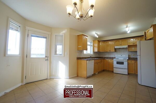 Edmonton 3 bedrooms Main Floor for rent. Property photo: 525231-3