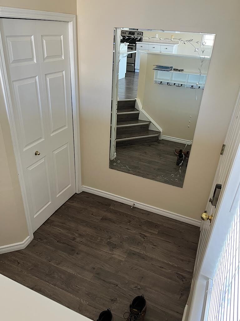 Calgary 3 bedrooms Main Floor for rent. Property photo: 525693-1