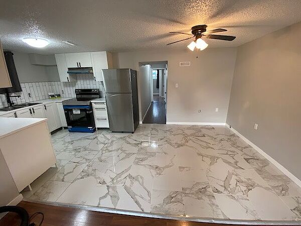 Edmonton 2 bedrooms Basement for rent. Property photo: 525726-2