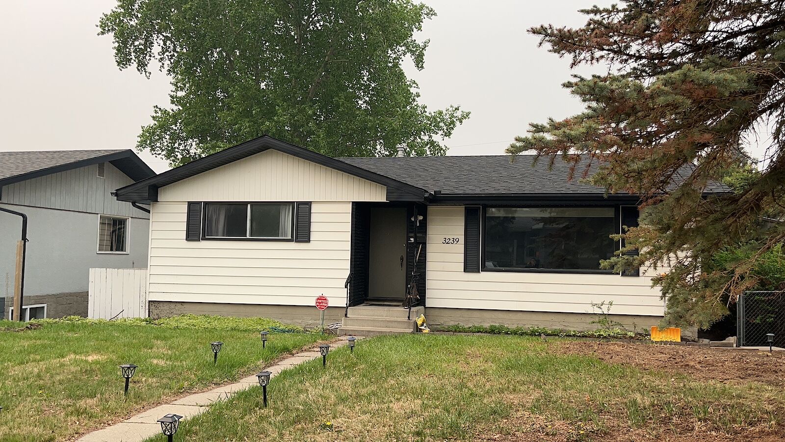 Calgary 3 bedrooms House for rent. Property photo: 525856-1