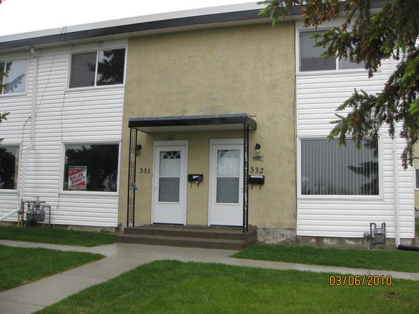 Calgary 3 bedrooms Townhouse for rent. Property photo: 52791-1