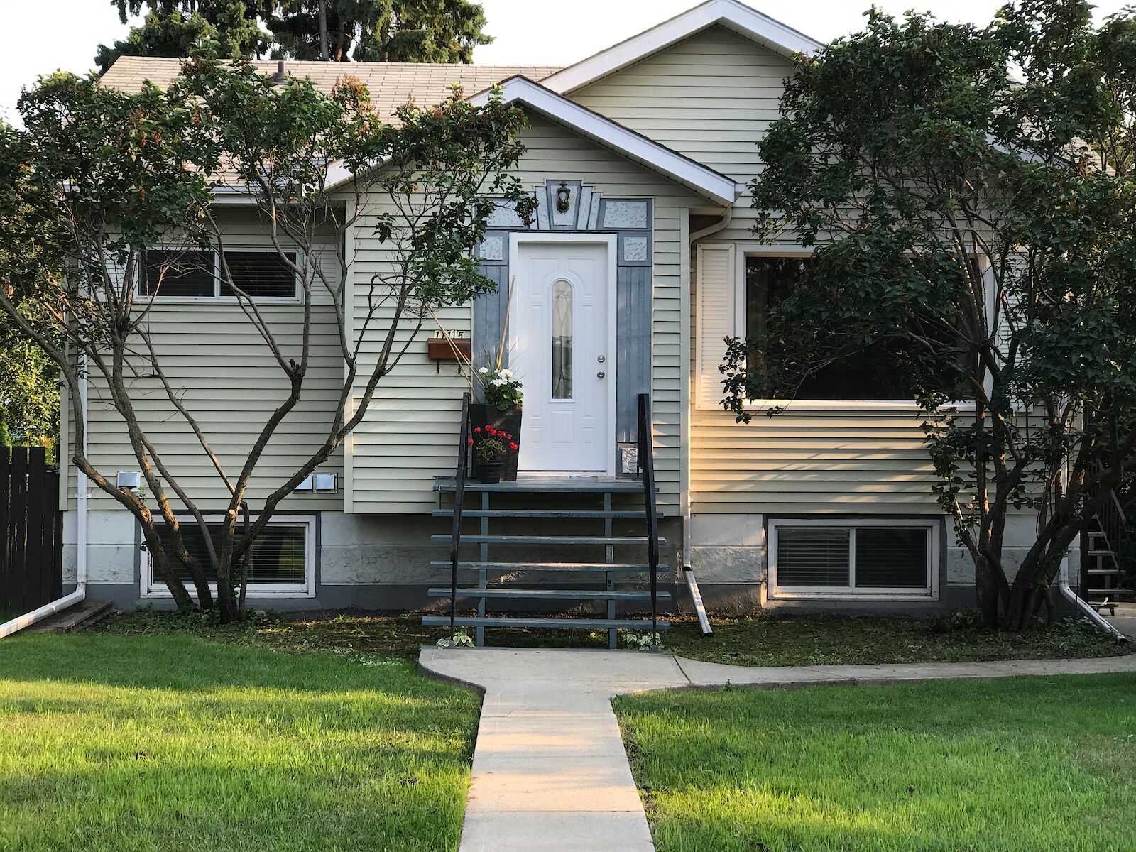 Edmonton Basement For Rent McKernan Two Bedroom Basement Suite