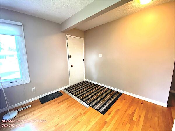 Edmonton 4 bedrooms House for rent. Property photo: 532771-2
